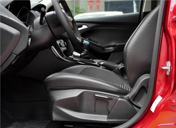 福克斯 2018款 两厢经典 EcoBoost 125 手动超能风尚型智行版 车厢座椅   前排空间