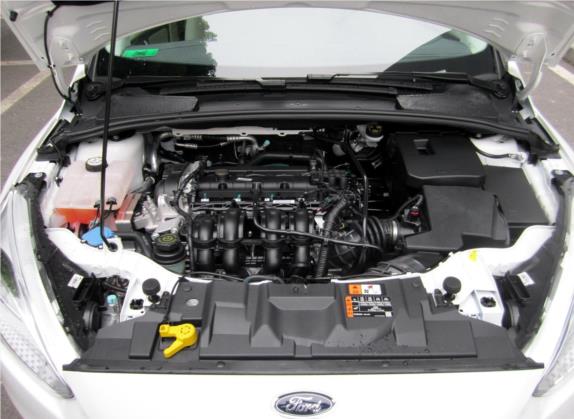 福克斯 2018款 三厢经典 1.6L 手动舒适型智行版 其他细节类   发动机舱