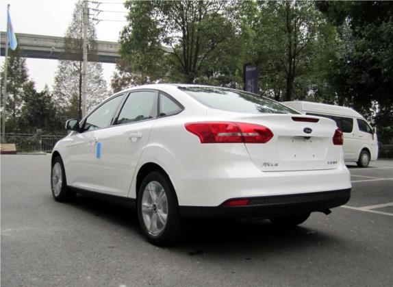 福克斯 2018款 三厢经典 1.6L 手动舒适型智行版 外观   斜后