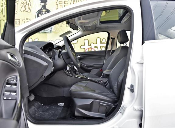 福克斯 2018款 三厢经典 EcoBoost 180 自动精英型 车厢座椅   前排空间