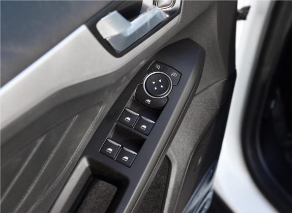 福克斯 2019款 三厢 1.5L 自动锋跃型 国V 车厢座椅   门窗控制