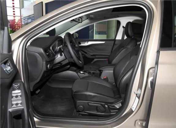 福克斯 2019款 三厢 EcoBoost 125 自动锋潮型 国VI 车厢座椅   前排空间
