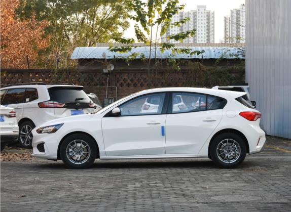 福克斯 2021款 两厢 EcoBoost 180 自动锋潮型 外观   正侧
