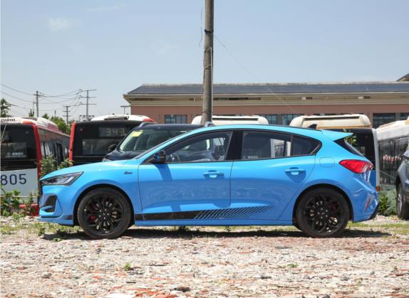 福克斯 2022款 两厢 EcoBoost 180 自动S版 外观   正侧