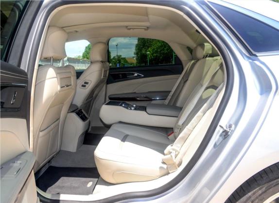 金牛座 2015款 EcoBoost 325 V6旗舰型 车厢座椅   后排空间