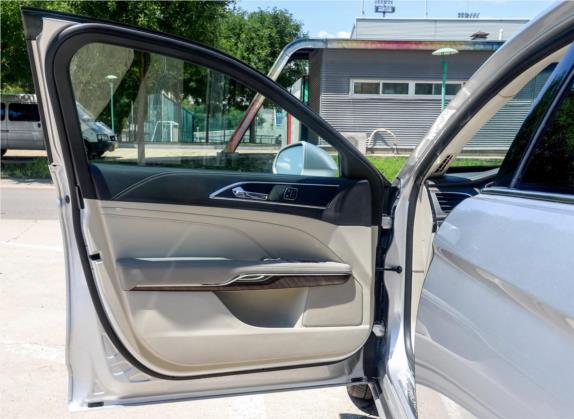 金牛座 2015款 EcoBoost 325 V6旗舰型 车厢座椅   前门板
