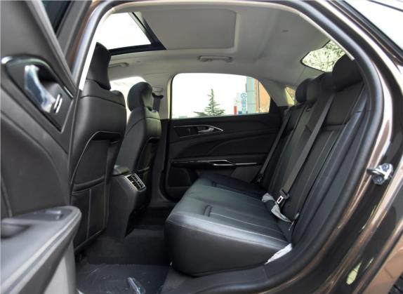 金牛座 2015款 EcoBoost 325 V6时尚型 车厢座椅   后排空间