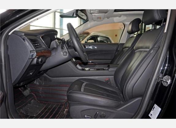金牛座 2017款 EcoBoost 325 V6旗舰型 车厢座椅   前排空间