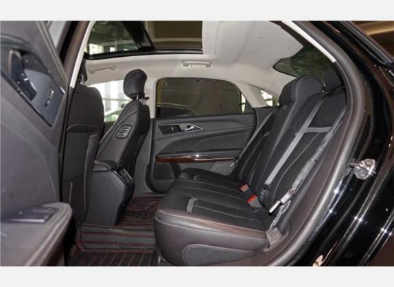 金牛座 2017款 EcoBoost 325 V6旗舰型 车厢座椅   后排空间
