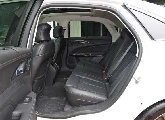 金牛座 2019款 EcoBoost 245 尊享版 车厢座椅   后排空间
