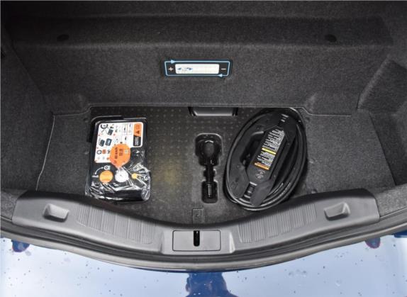 蒙迪欧新能源 2018款 2.0 PHEV 智尊旗舰型 其他细节类   备胎