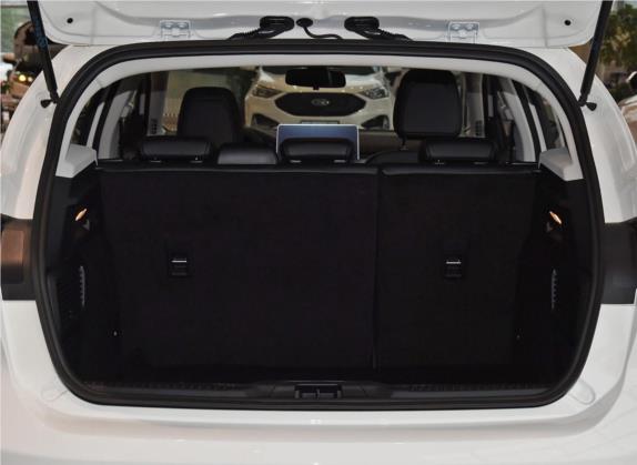 福克斯Active 2020款 EcoBoost 180 自动劲潮型 车厢座椅   后备厢