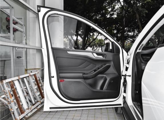 福克斯Active 2021款 EcoBoost 180 自动劲潮型 车厢座椅   前门板