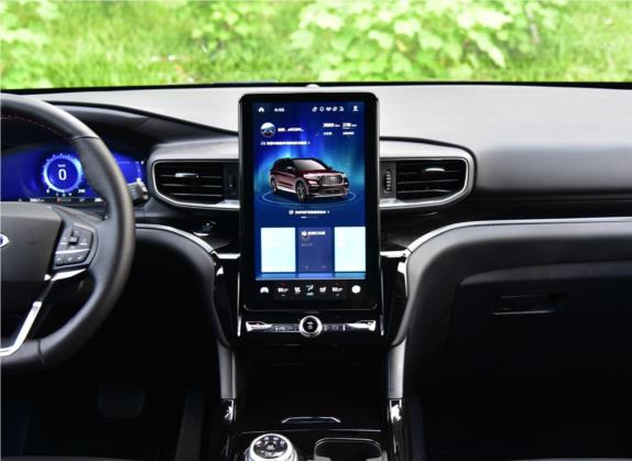 探险者 2020款 EcoBoost 285 四驱运动版ST-LINE 6座 中控类   中控台