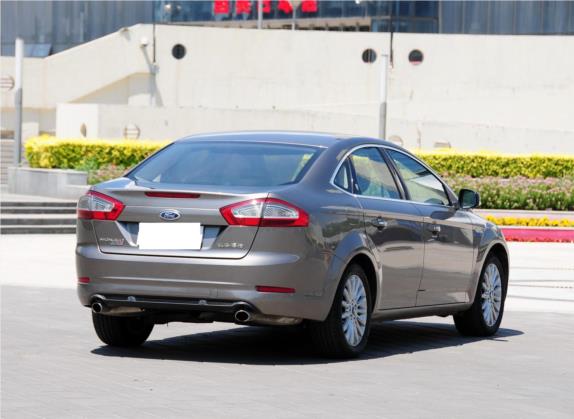 蒙迪欧-致胜 2011款 2.0L GTDi240至尊型 外观   斜后