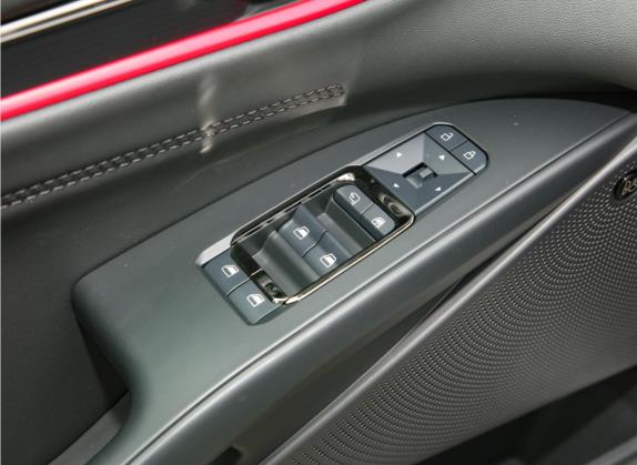 EVOS 2022款 改款 EcoBoost 245 ST-Line 车厢座椅   门窗控制