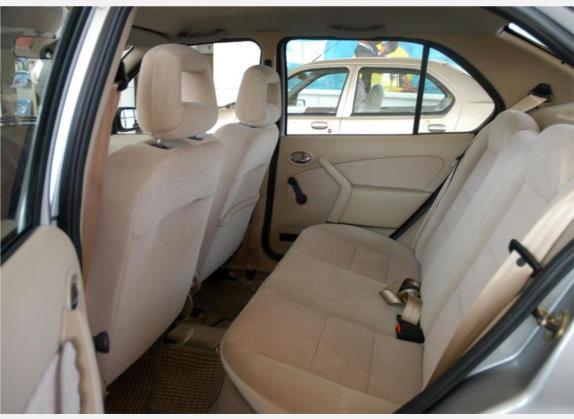 嘉年华 2005款 1.6L 手动舒适型 车厢座椅   后排空间