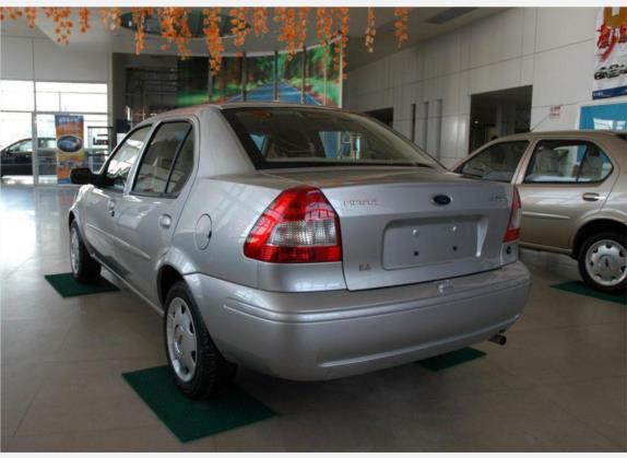 嘉年华 2005款 1.6L 手动舒适型 外观   斜后