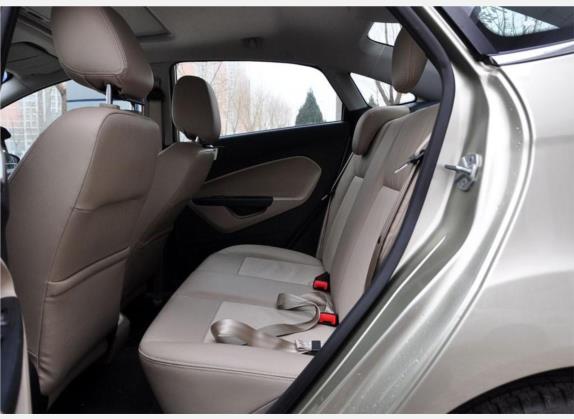 嘉年华 2009款 三厢 1.5L 自动豪华型 车厢座椅   后排空间