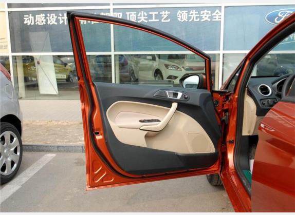 嘉年华 2009款 两厢 1.3L 自动时尚型 车厢座椅   前门板