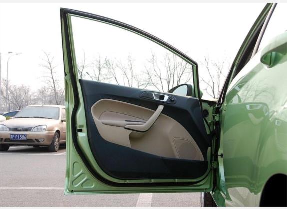 嘉年华 2009款 两厢 1.5L 自动时尚型 车厢座椅   前门板