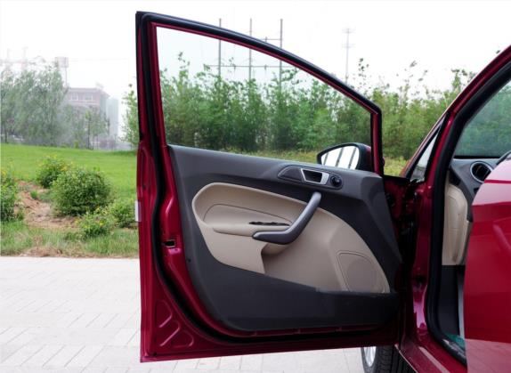 嘉年华 2011款 两厢 1.5L 手动时尚型 车厢座椅   前门板