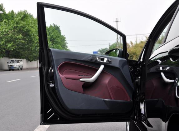 嘉年华 2011款 两厢 1.5L 自动劲动型 车厢座椅   前门板