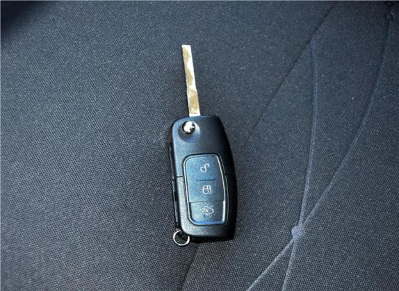 嘉年华 2013款 三厢 1.5L 自动品尚型 其他细节类   钥匙