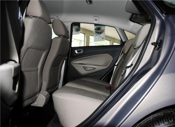 嘉年华 2013款 三厢 1.5L 手动时尚型 车厢座椅   后排空间