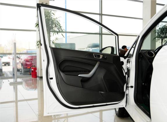 嘉年华 2013款 两厢 1.5L 手动时尚型 车厢座椅   前门板