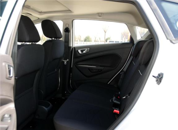 嘉年华 2013款 两厢 1.5L 自动品尚型 车厢座椅   后排空间