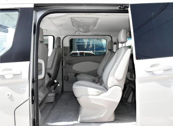途睿欧 2016款 2.0T 手动精英版 车厢座椅   后排空间