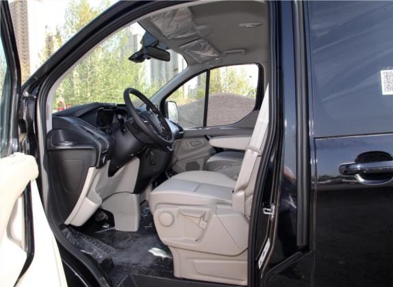 途睿欧 2020款 2.0T 自动精英版 国VI 车厢座椅   前排空间