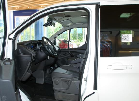 途睿欧 2020款 改款 2.0T 自动精英版 车厢座椅   前排空间