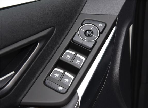领界 2019款 EcoBoost 145 CVT铂领型 国VI 车厢座椅   门窗控制
