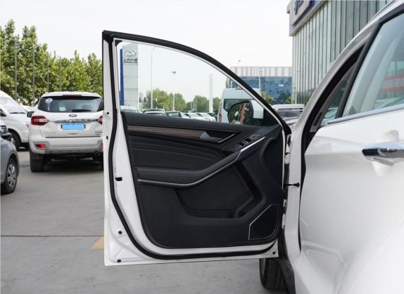 领界 2020款 领界S EcoBoost 145 CVT尊领型 车厢座椅   前门板