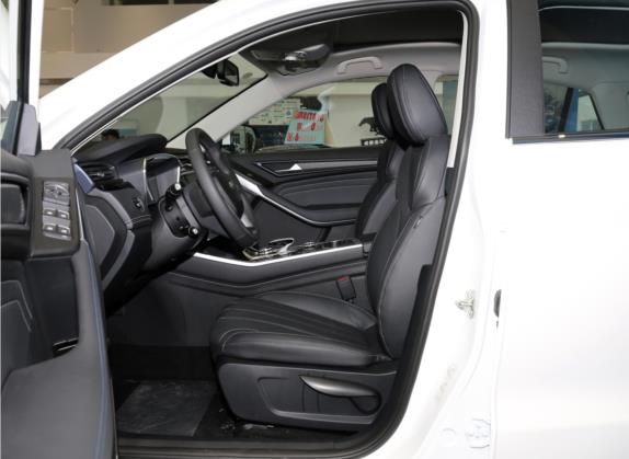 领界EV 2020款 静领型 车厢座椅   前排空间