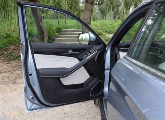领界EV 2020款 耀领型 车厢座椅   前门板