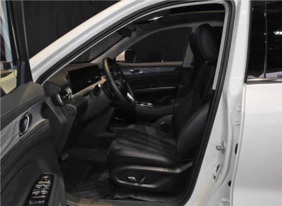 领裕 2021款 EcoBoost 225 铂领型 5座 车厢座椅   前排空间