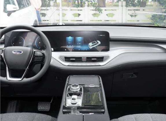 领裕 2021款 EcoBoost 225 精领型 6座 中控类   中控台