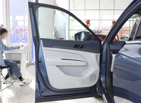 领睿 2022款 EcoBoost 170 尊领型 车厢座椅   前门板