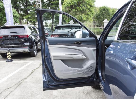 领睿 2022款 改款 EcoBoost 170 尊领型 车厢座椅   前门板