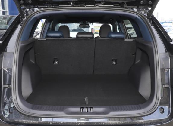 领睿 2022款 改款 EcoBoost 170 尊领型PLUS 车厢座椅   后备厢