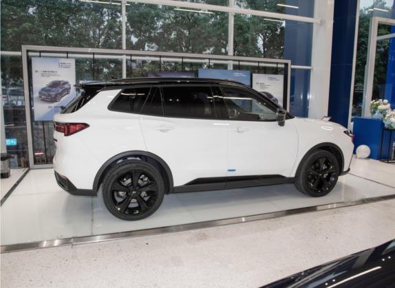领睿 2022款 极境 EcoBoost 170 光影 外观   正侧