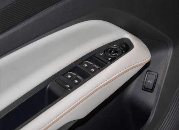领睿 2022款 极境 EcoBoost 170 光影 车厢座椅   门窗控制