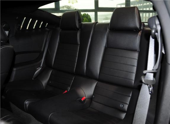 Mustang 2012款 3.7L V6自动豪华型 车厢座椅   后排空间