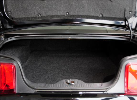 Mustang 2012款 3.7L V6自动豪华型 车厢座椅   后备厢