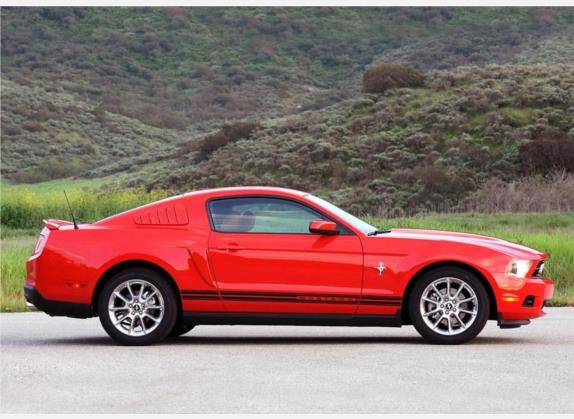 Mustang 2012款 3.7L V6手动豪华型 外观   正侧