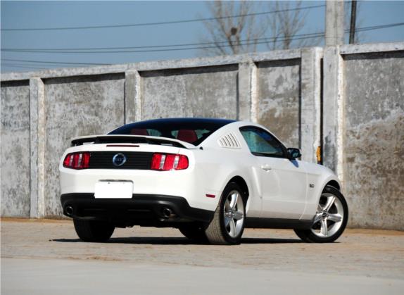 Mustang 2012款 5.0L GT自动豪华型 外观   斜后