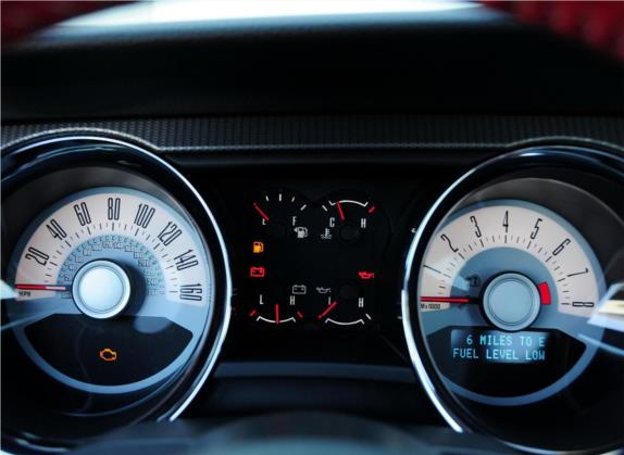 Mustang 2012款 5.0L GT自动豪华型 中控类   仪表盘